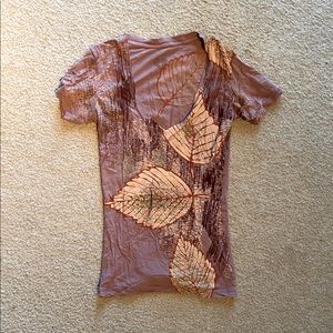 Leaf print graphic tee